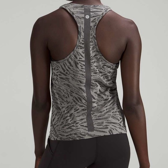 NEW NWOT, LULU Swiftly Tech Racerback Tank 2.0 Waist Length, SIZE 4, Black/Gray - Picture 7 of 7